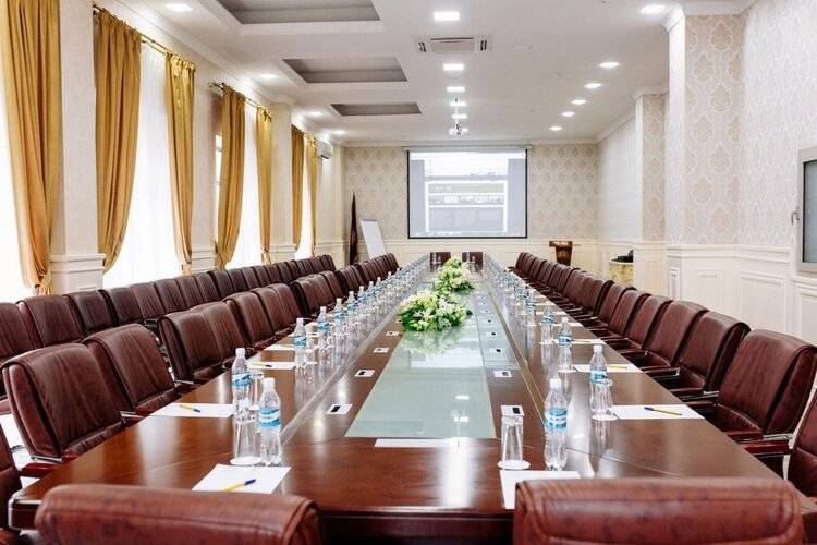 Плаза Отель Бишкек