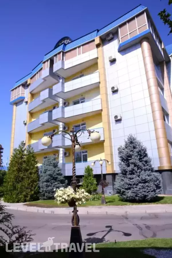 Золотой Дракон