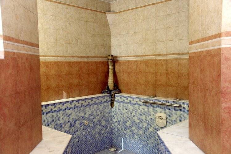 Armenian Village Park Hotel
