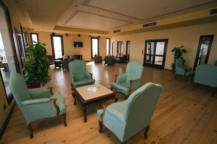 Club Reef Resort