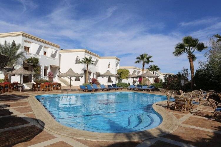 Club Reef Resort