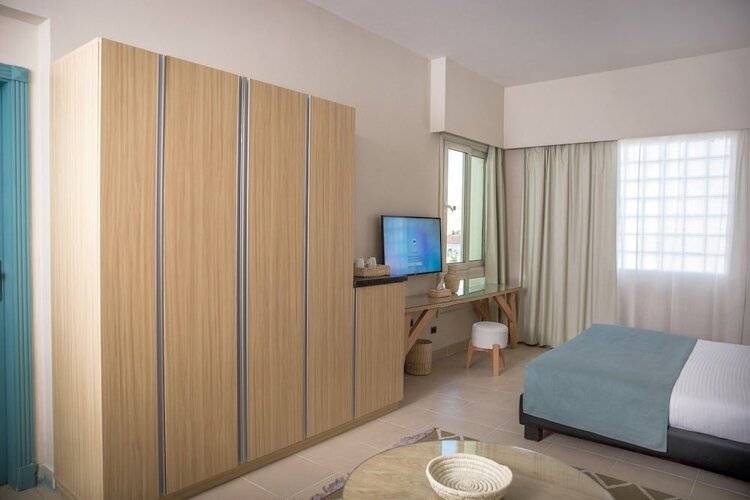 Redcon Suites