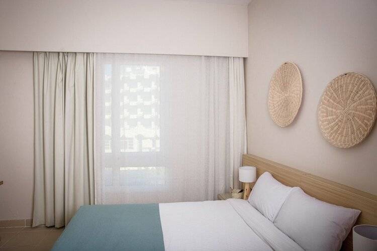 Redcon Suites