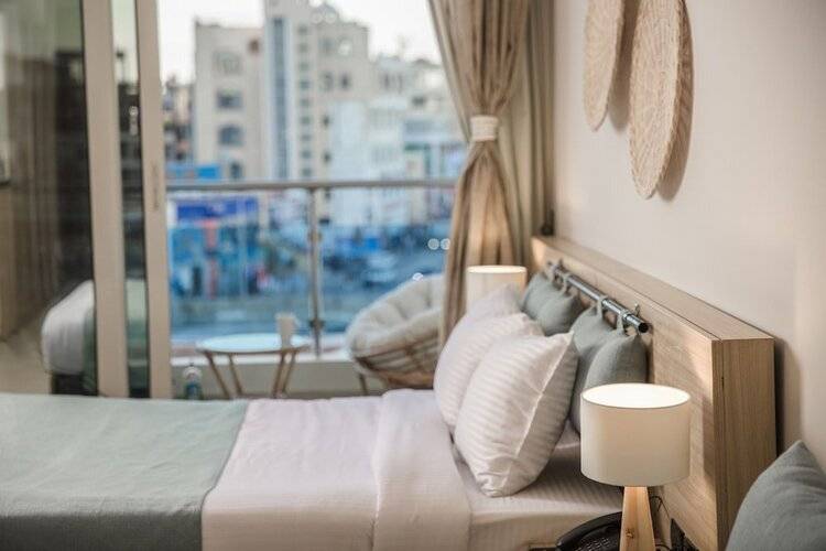 Redcon Suites