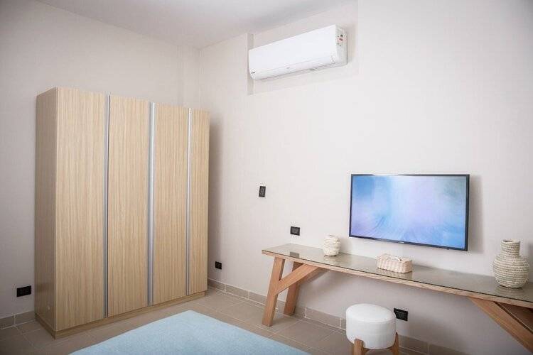 Redcon Suites