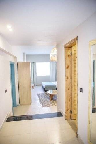 Redcon Suites