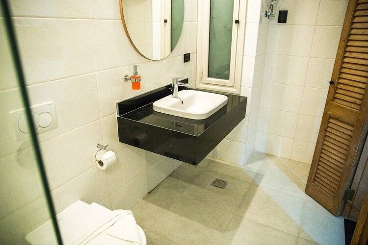 Redcon Suites