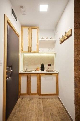One Luxury Suites