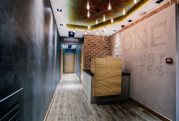 One Luxury Suites