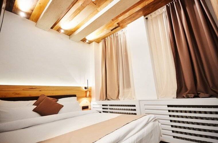 One Luxury Suites