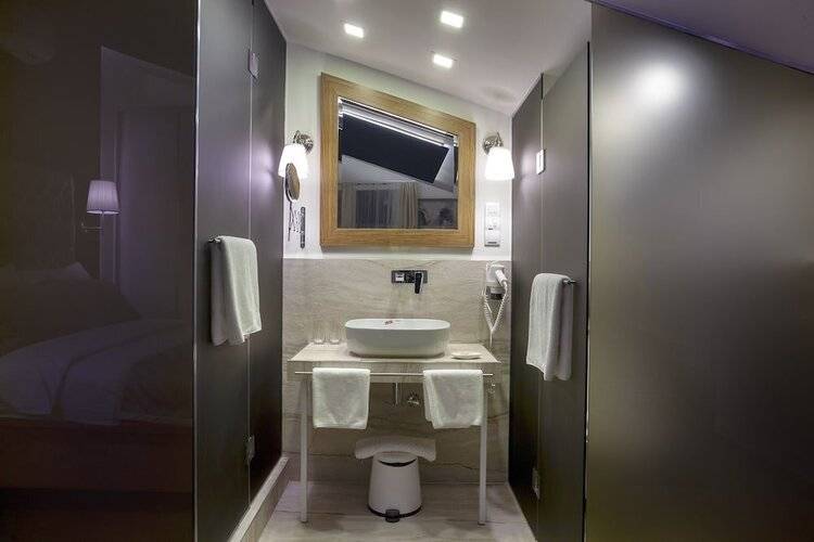 4rooms 4u