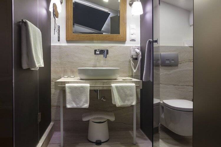 4rooms 4u