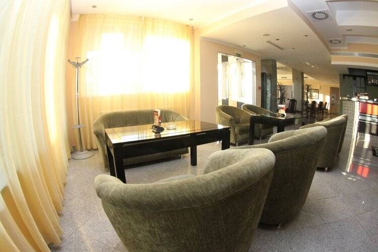 Elegance Hotel