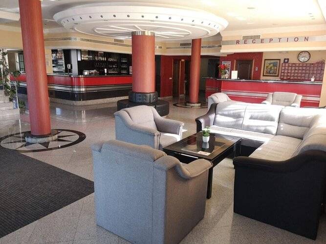 Elegance Hotel