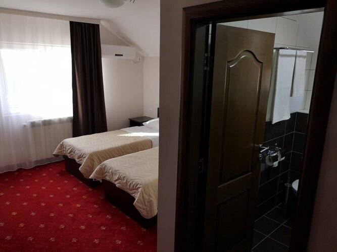 Elegance Hotel