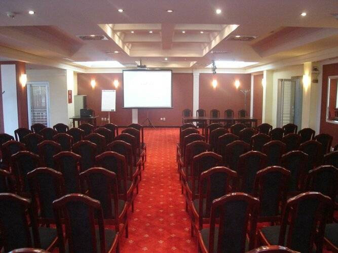 Elegance Hotel