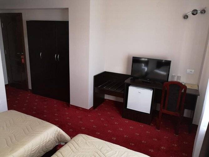 Elegance Hotel
