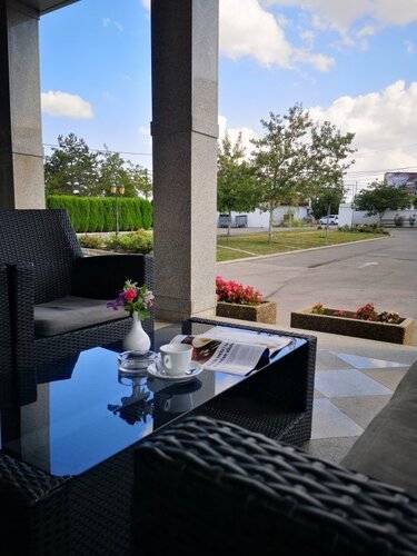 Elegance Hotel