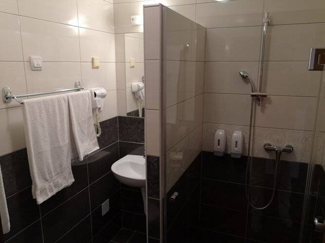 Elegance Hotel