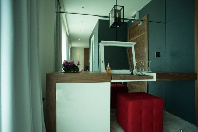 Hotel Hedonic
