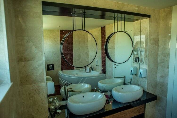 Hotel Hedonic