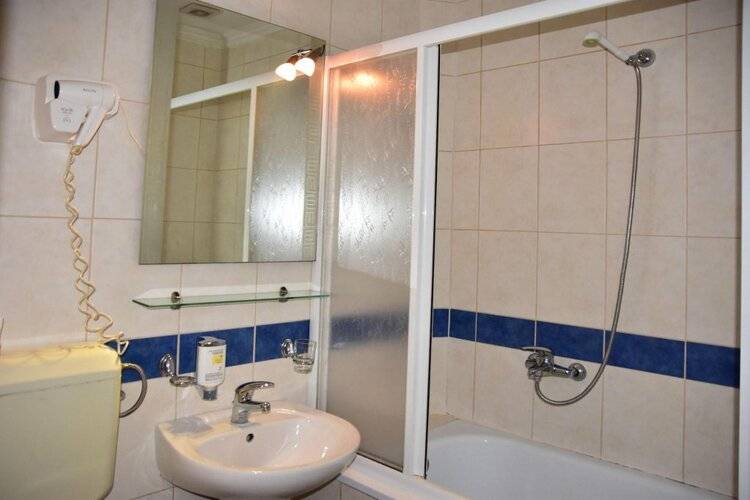 Hotel Lav