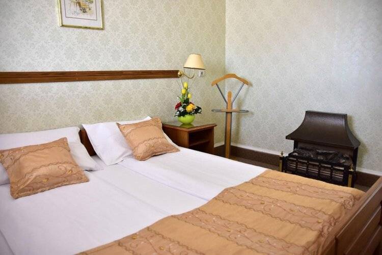 Hotel Lav