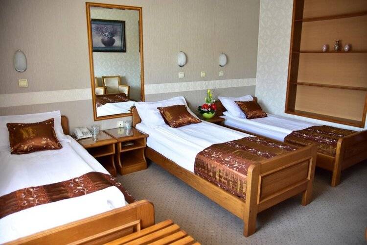 Hotel Lav