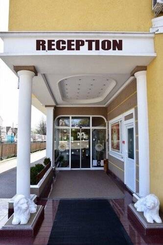 Hotel Lav