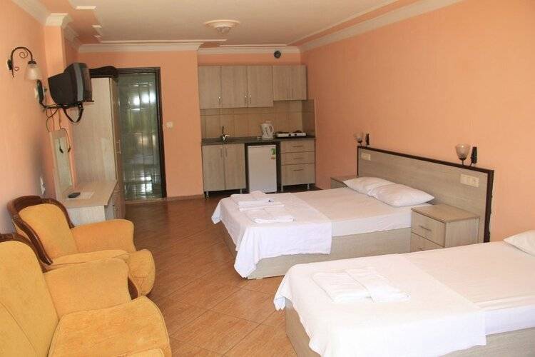 Carmina Hotel