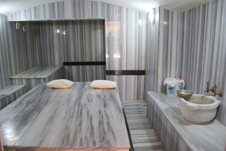 Carmina Hotel