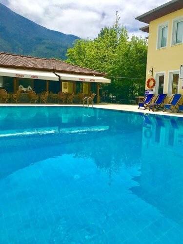 Gunes Hotel & Apartments