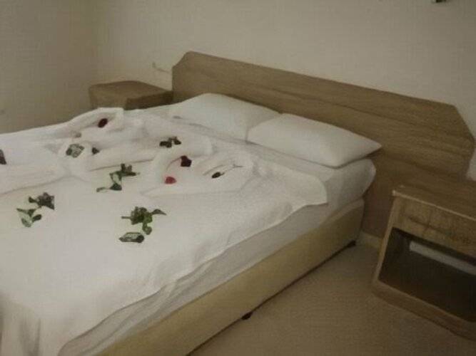 Gunes Hotel & Apartments