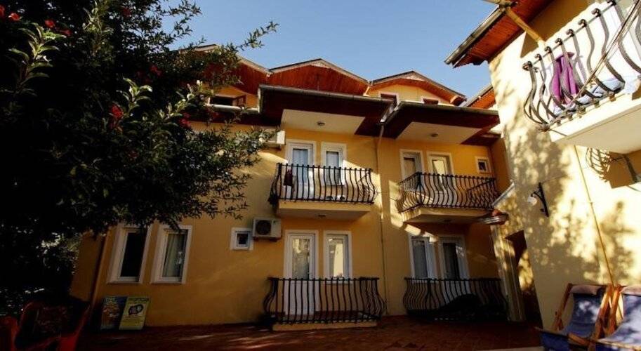 Gunes Hotel & Apartments