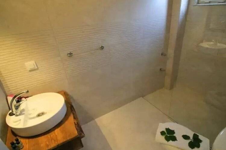 Gunes Hotel & Apartments