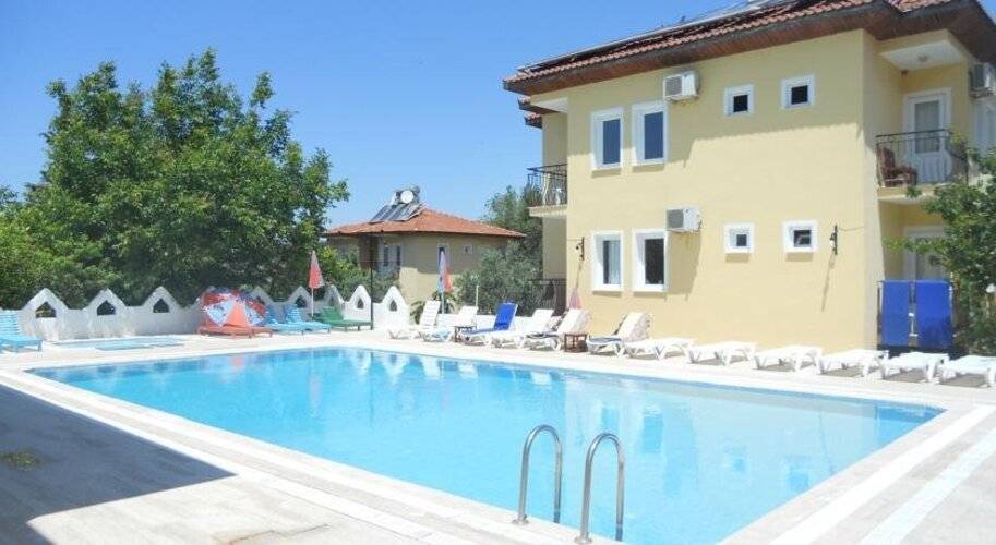 Gunes Hotel & Apartments