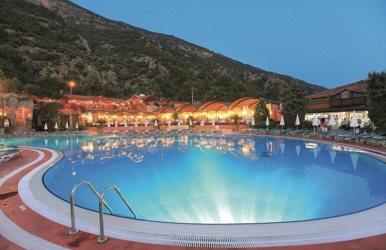 Suncity Hotel & Beach Club