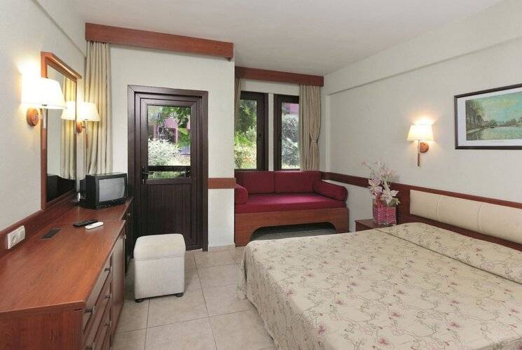 Suncity Hotel & Beach Club