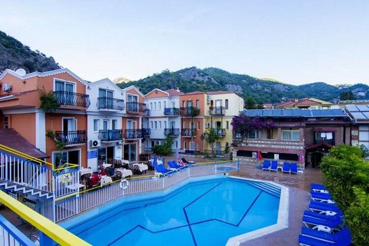Magic Tulip Hotel