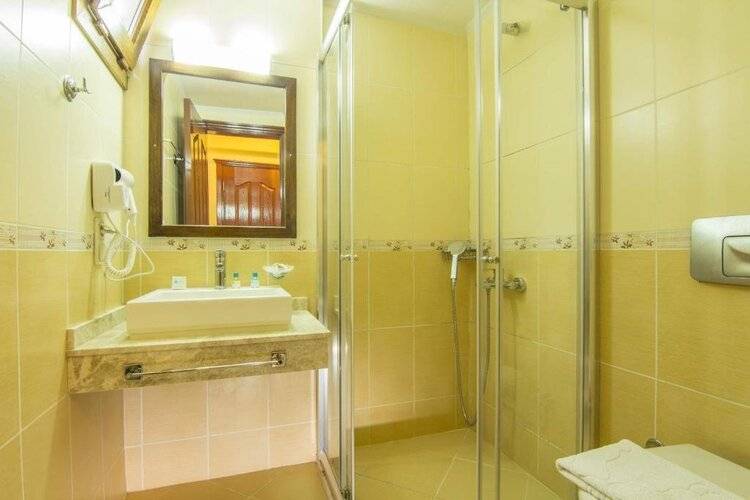 Unsal Hotel