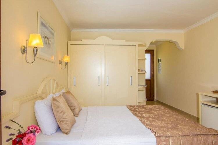 Unsal Hotel