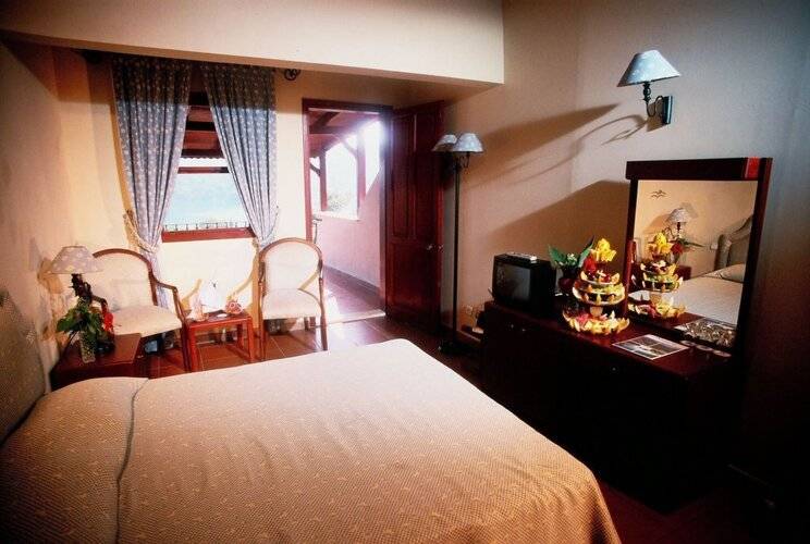 Meri Hotel