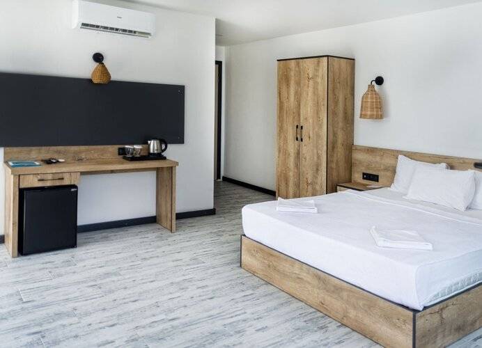 Meri Hotel
