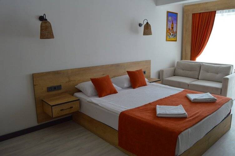 Meri Hotel