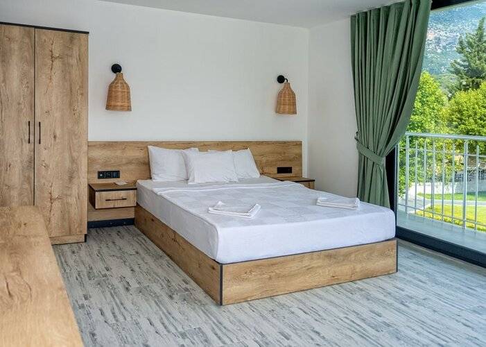 Meri Hotel