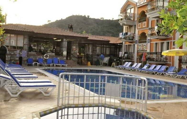 Magic Tulip Beach Hotel