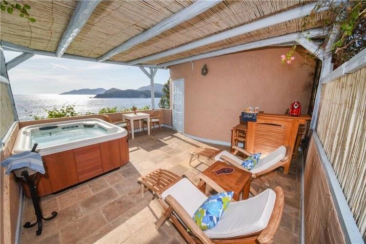 Beyaz Yunus Hotel (Adults Only 16+)