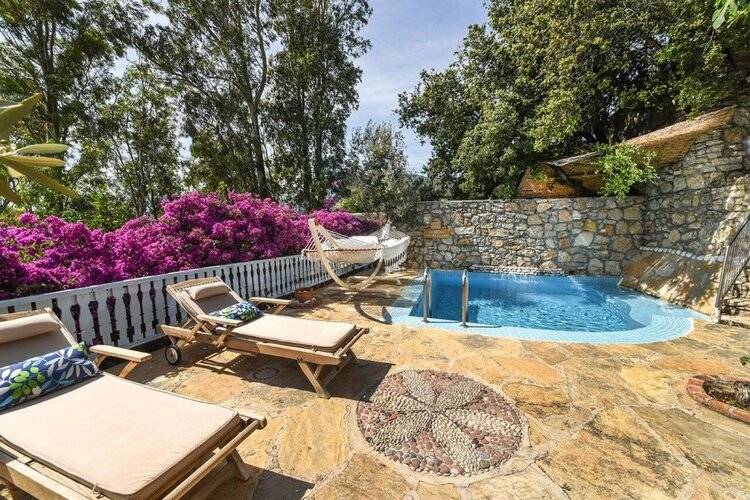 Beyaz Yunus Hotel (Adults Only 16+)