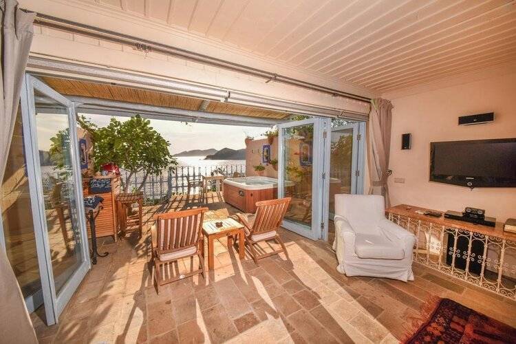 Beyaz Yunus Hotel (Adults Only 16+)