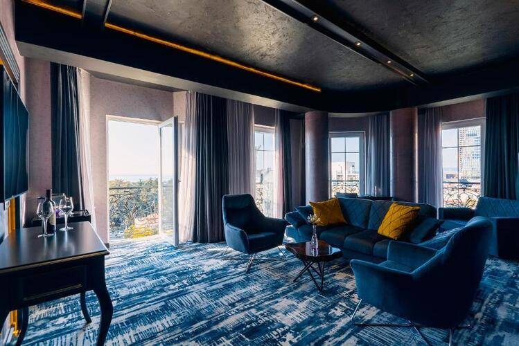 Tapis Rouge Vip Boutique Hotel
